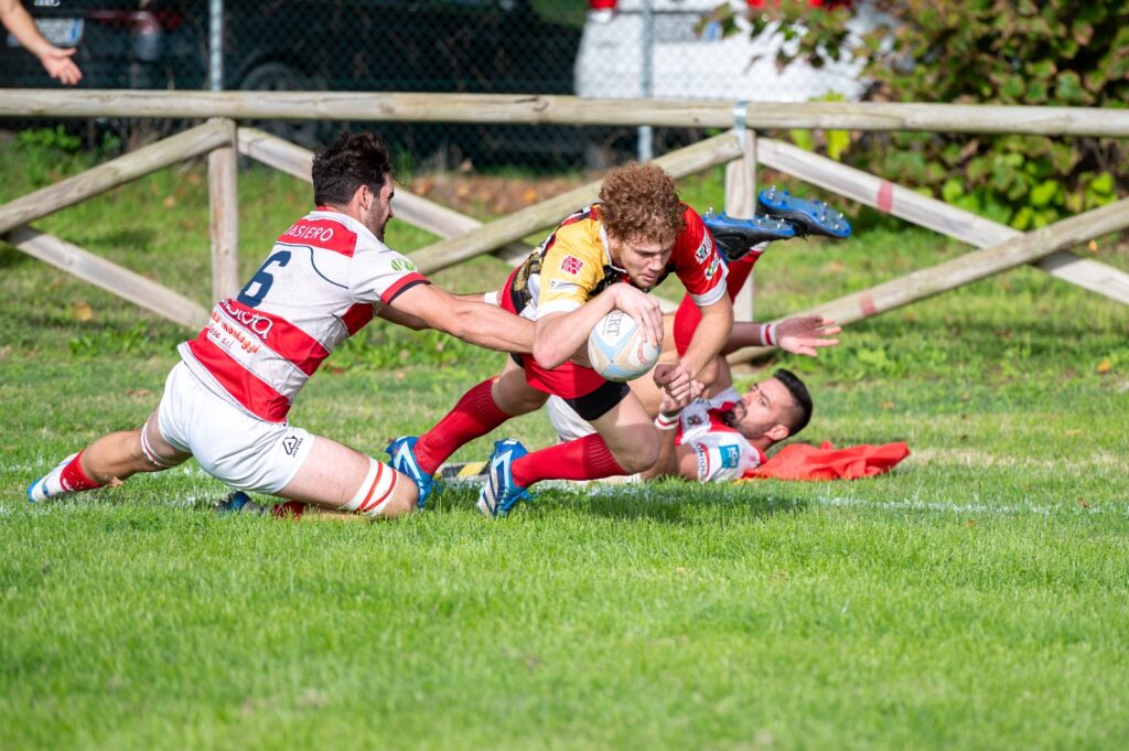 La Fiorini Pesaro Rugby beffata sul finale porta a casa un solo punto